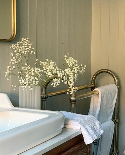 Panelling Can Be An Alternative To Tiling - katielouisaclarke