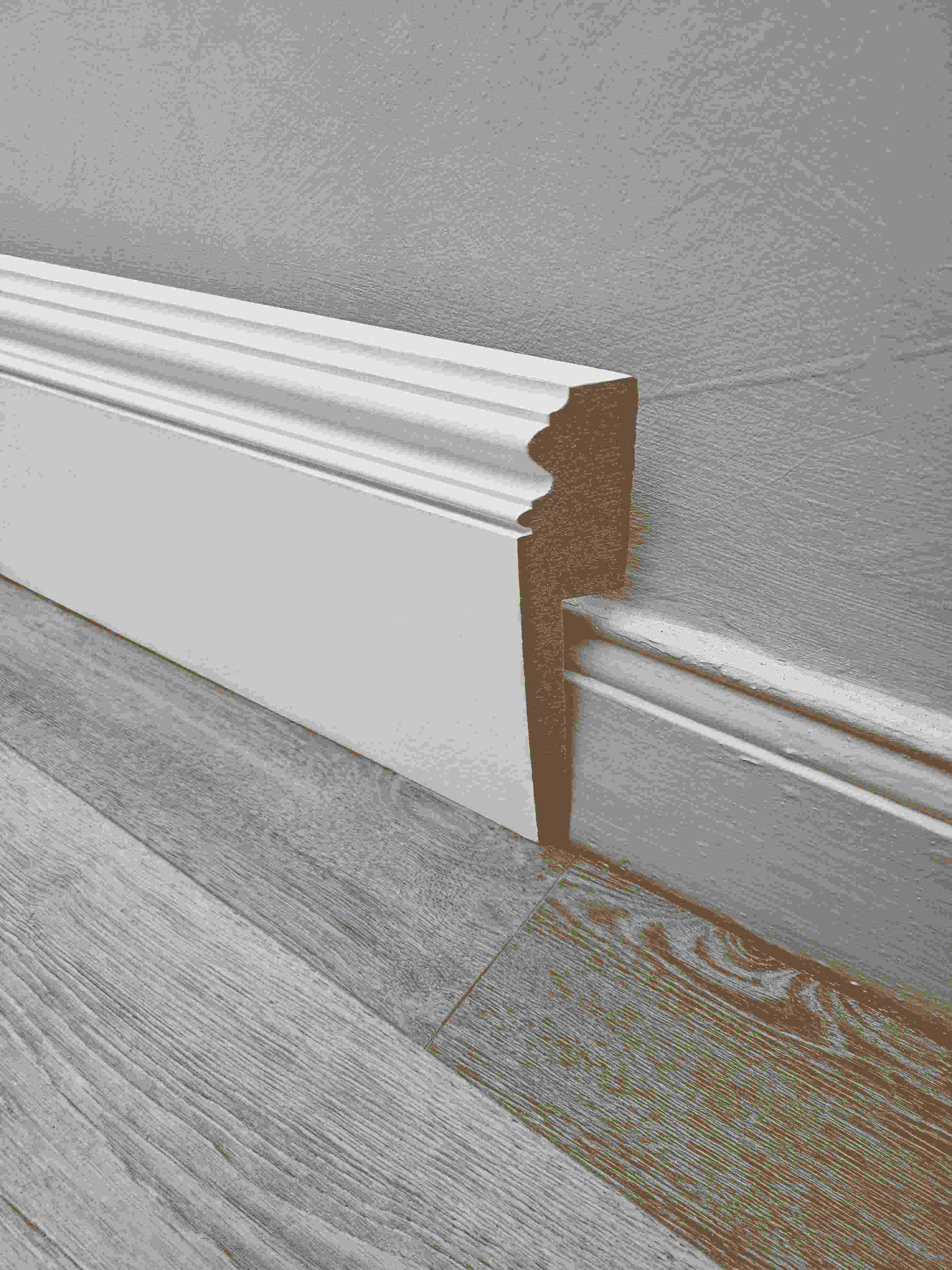 The Best Way To fill A Hole In Skirting Boards - YouTube