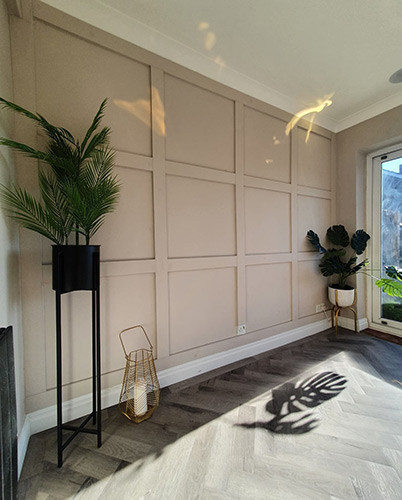 Square Panelling Adds Character To Walls - champagnehouse_proseccobudget